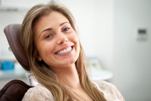 smiling-woman-in-dental-chair